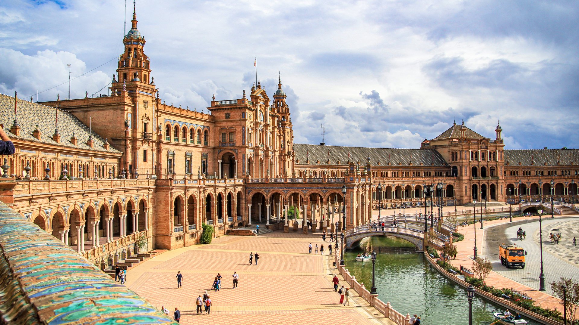 Celebrate Sevilla’s Feria de Abril – Andalusia Group Tour