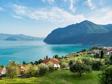 Captivating Italian Lakes Tour | Scenic Boat Trips & Villas Captivating Italian Lakes Tour | Scenic Boat Trips & Villas