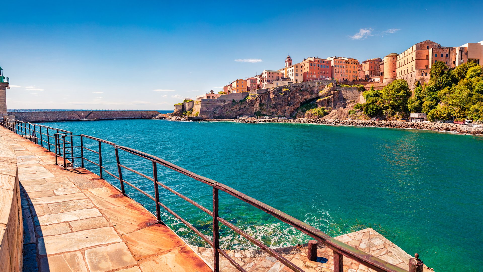 Corsica - Corsica e Sardegna: perle del Mediterraneo