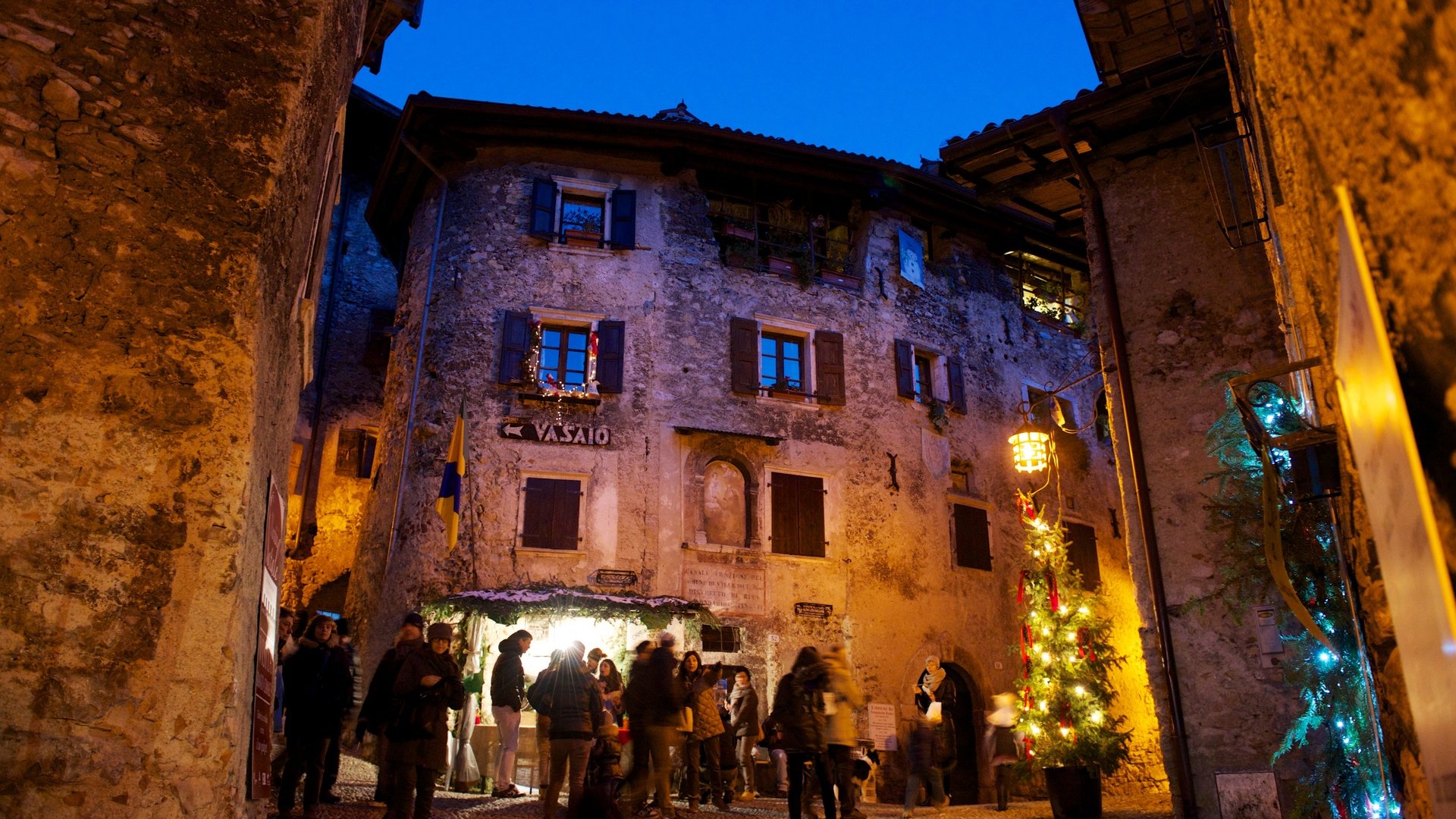 Christmas Markets of Northern Italy | michelangelo.travel