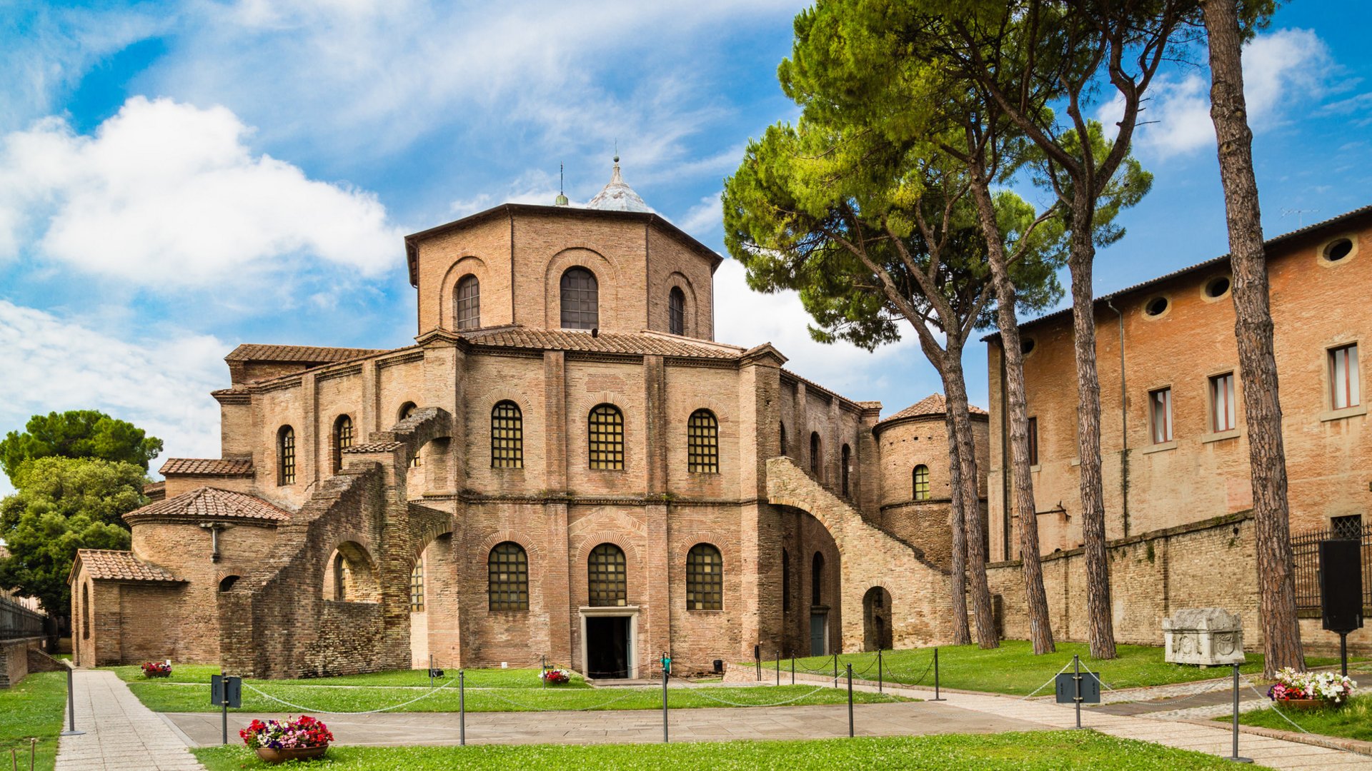 Emilia-Romagna Tours:  Food, Culture, and charming Coastlines