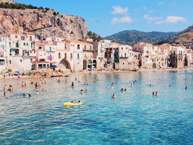 Dance on the Mediterranean Volcanoes