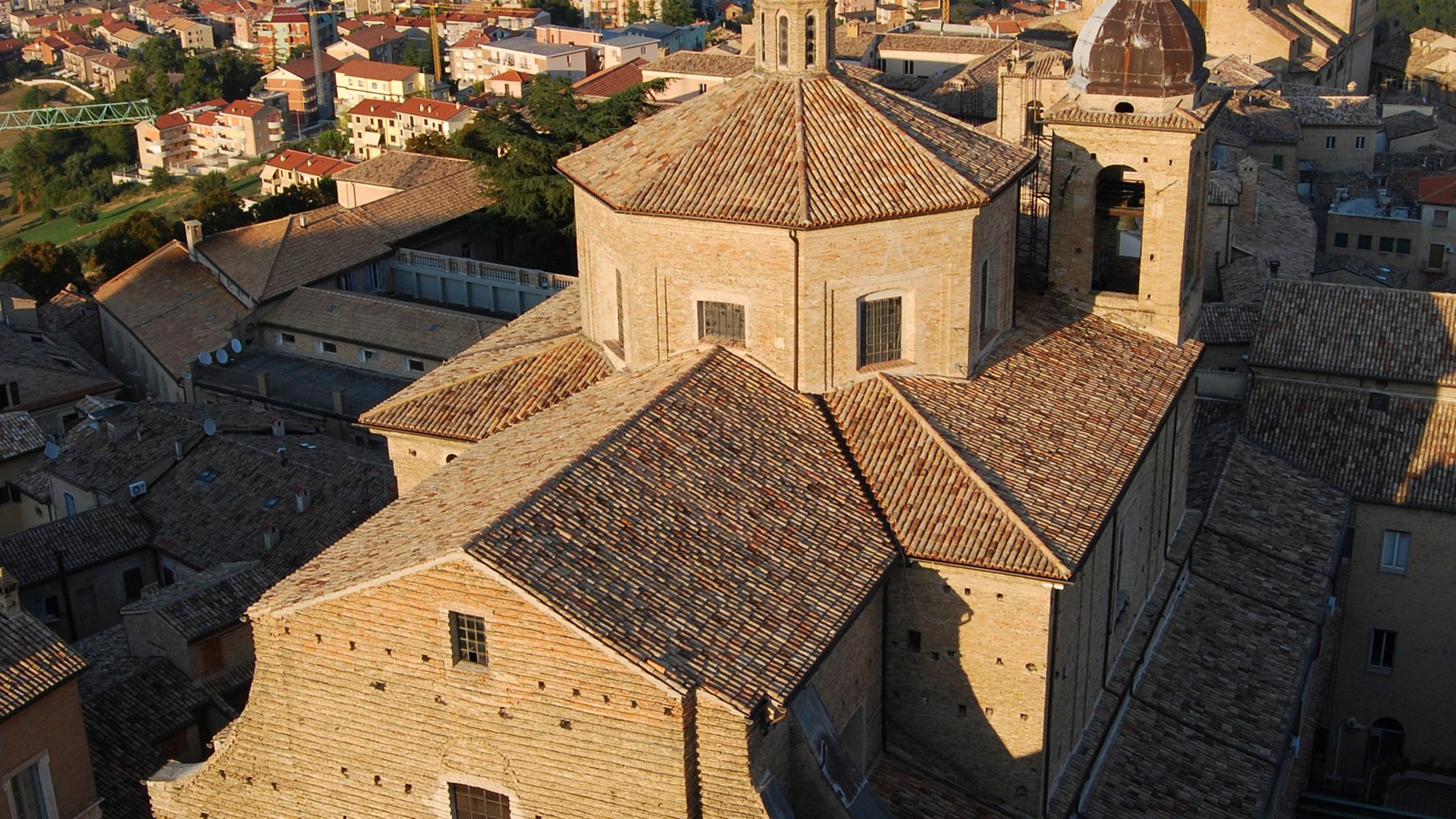 Marche, Abruzzo e Molise - Le vie del Made in Italy nel cuore delle Marche