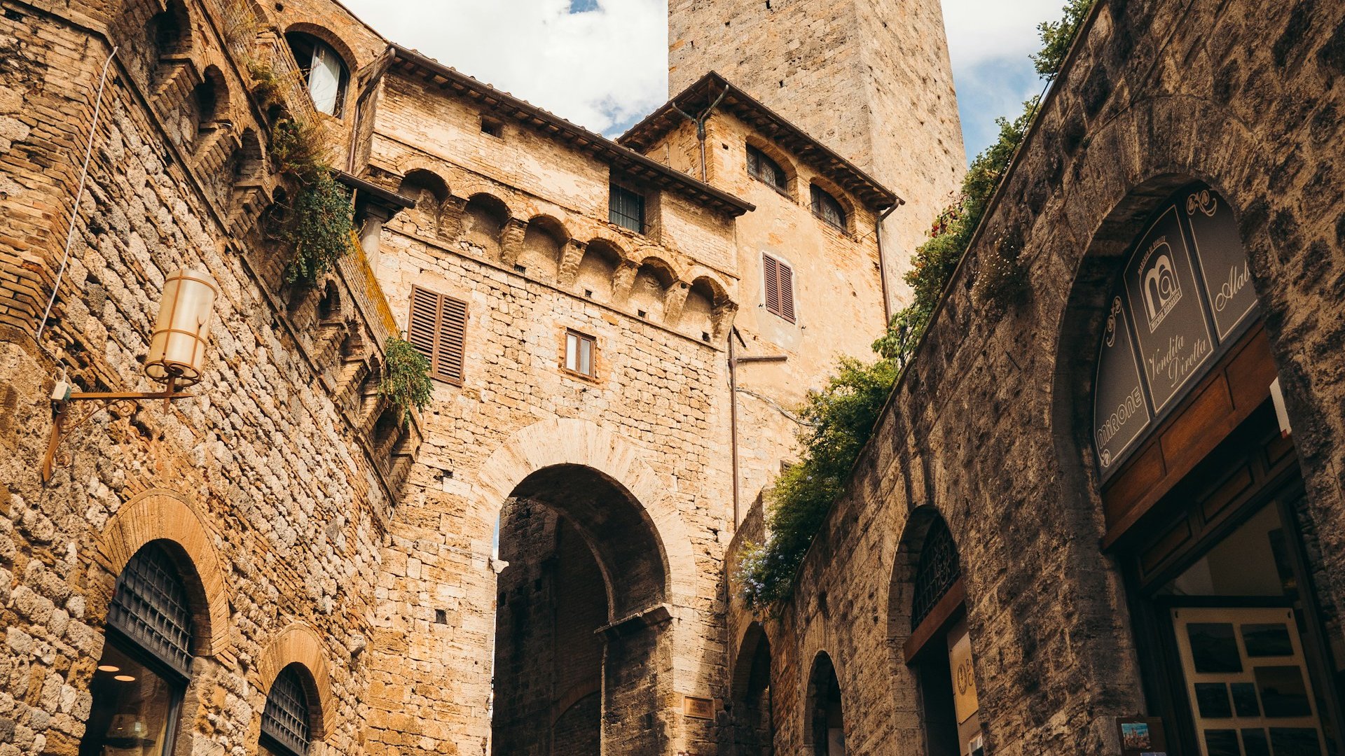 Yoga & Cultural Retreat in Tuscany | Group Tours To Italy