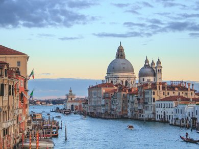 Dance on the Mediterranean Volcanoes