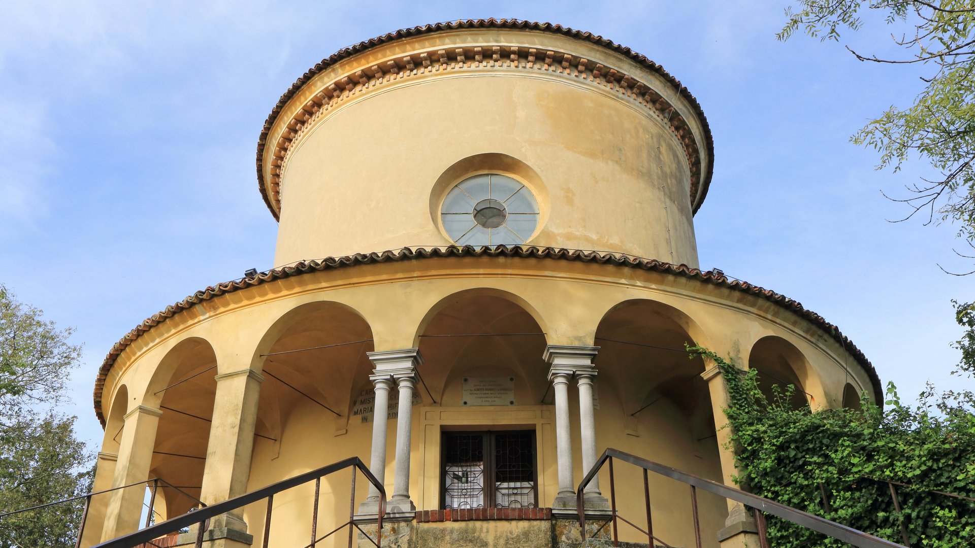 Piedmont Tour: Borghi, Barolo & Barbaresco Wine Adventure