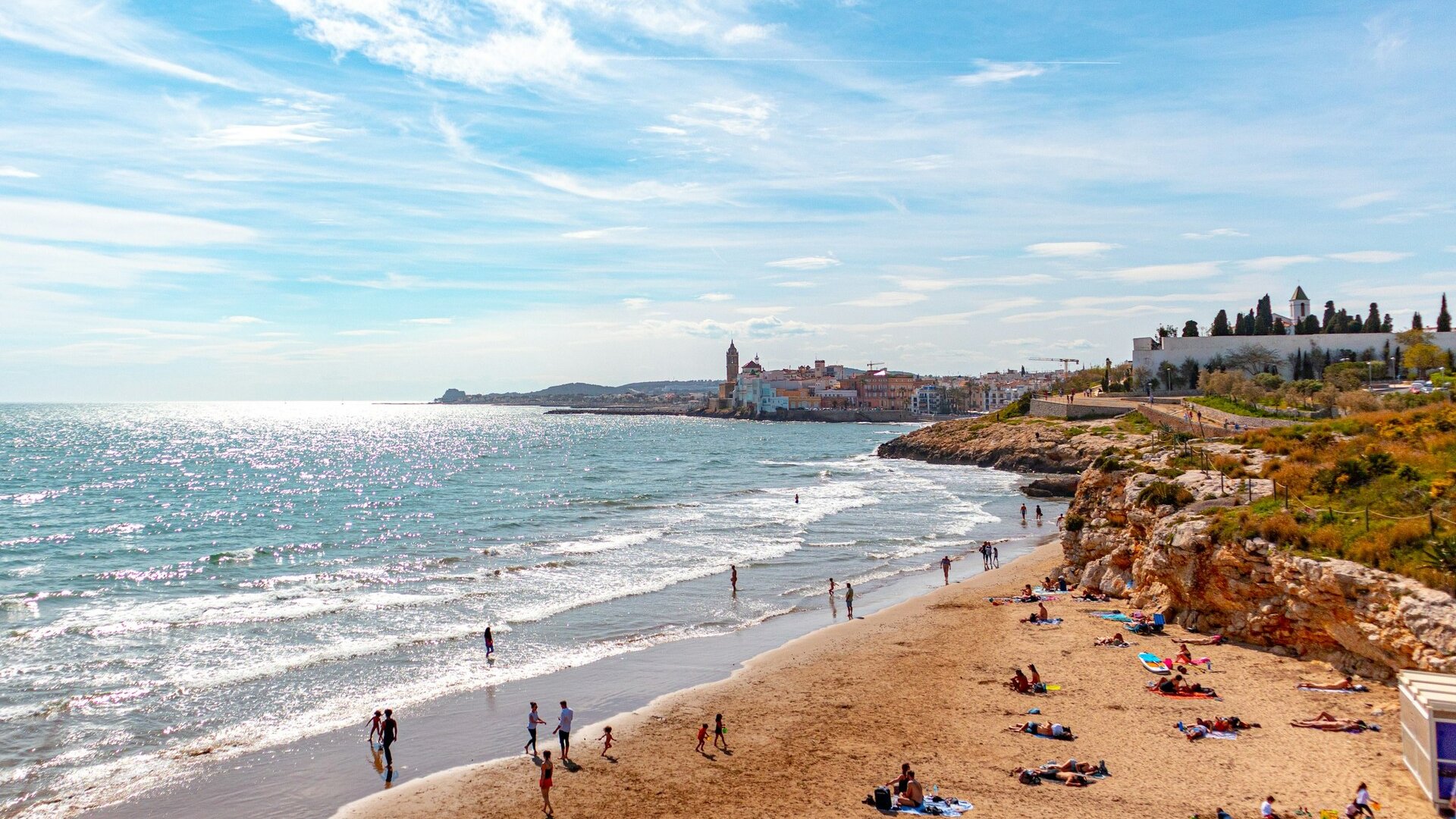 Celebrate Sitges Carnival & Barcelona – 5-Day Catalonia Group Tour