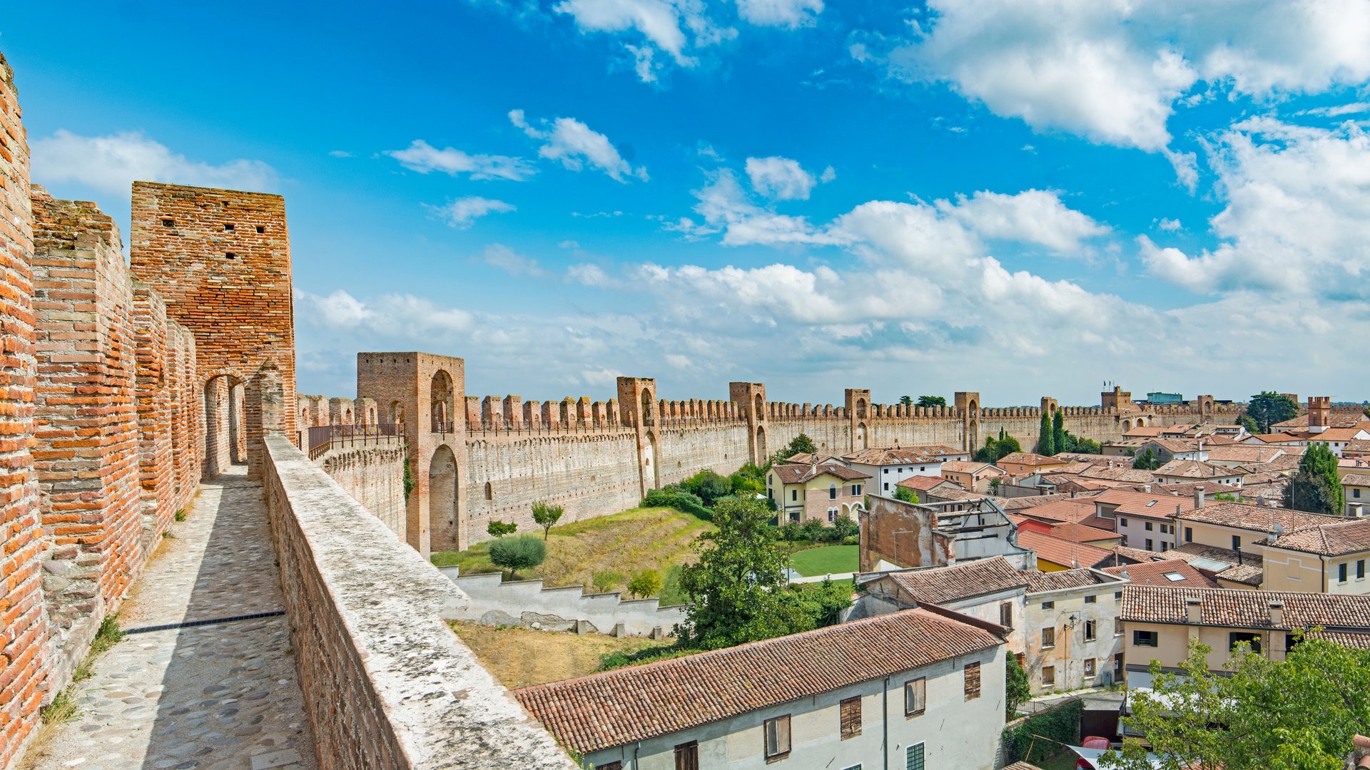 Cycling Through Veneto: Walled Towns, Prosecco Hills & Grappa Tastings