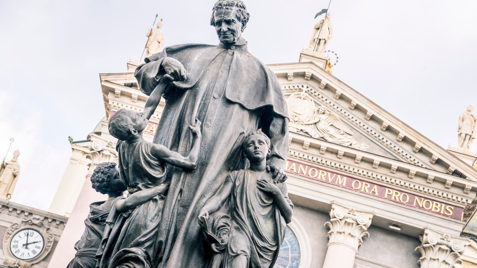 Piedmont Tour: Borghi, Barolo & Barbaresco Wine Adventure Piedmont Tour: Borghi, Barolo & Barbaresco Wine Adventure